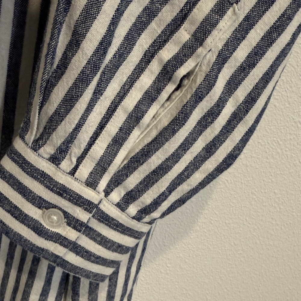 BANANA Republic Factory Gray and White Striped Long Sleeve Dress - Picture 5 of 12